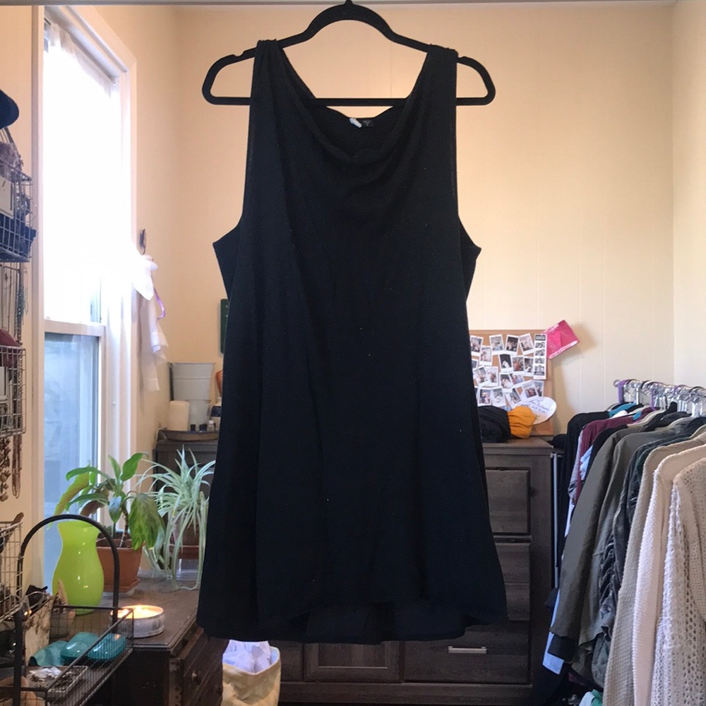 Small Smitten/Anthropologie black top or dress